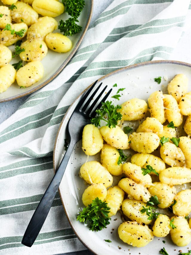 Garlic Buttered Gnocchi with Cheese