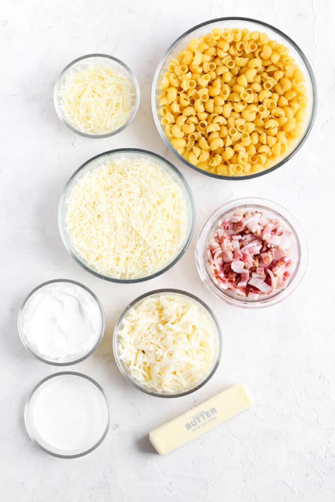 ingredients to make mac and cheese with sour cream