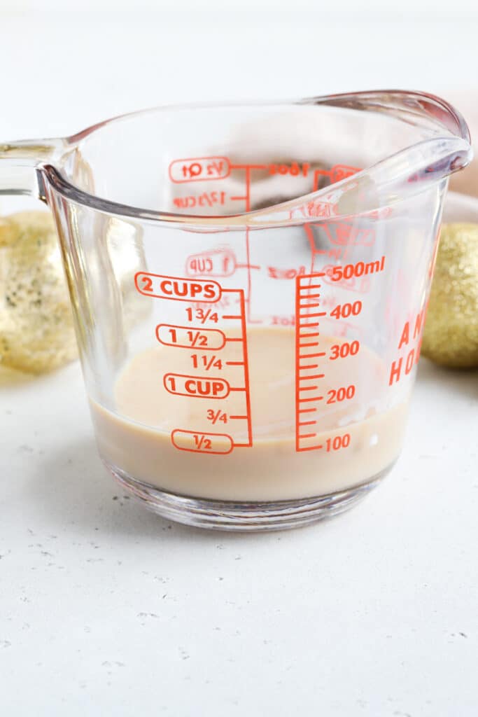 add irish cream to a measuring cup